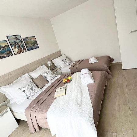 Apartments Irma Baška Voda Buitenkant foto