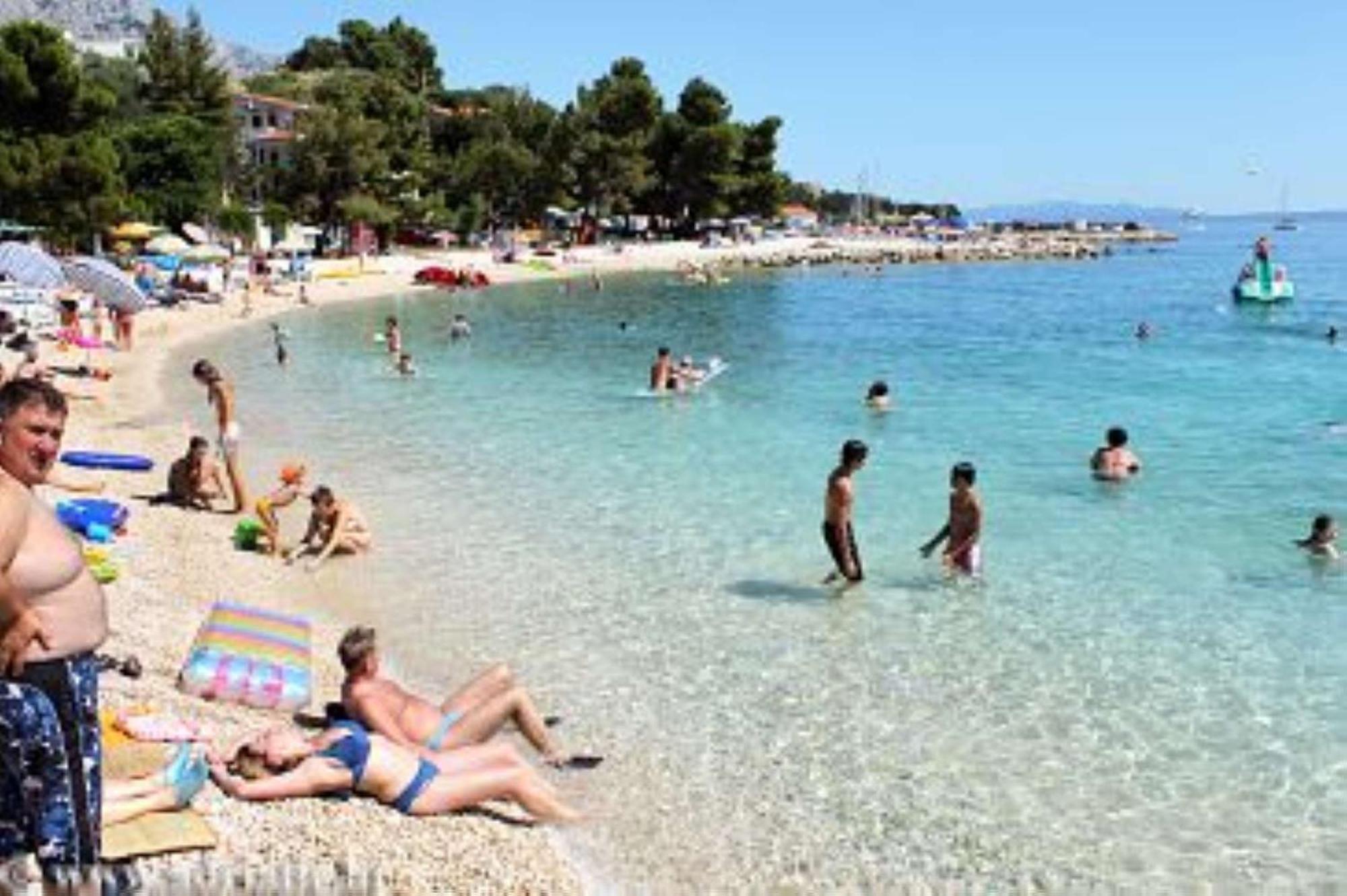 Apartments Irma Baška Voda Buitenkant foto