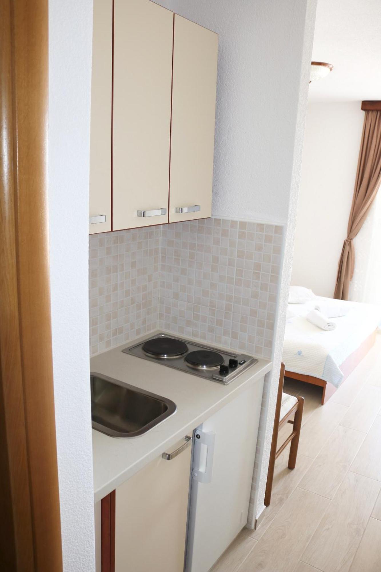 Apartments Irma Baška Voda Buitenkant foto