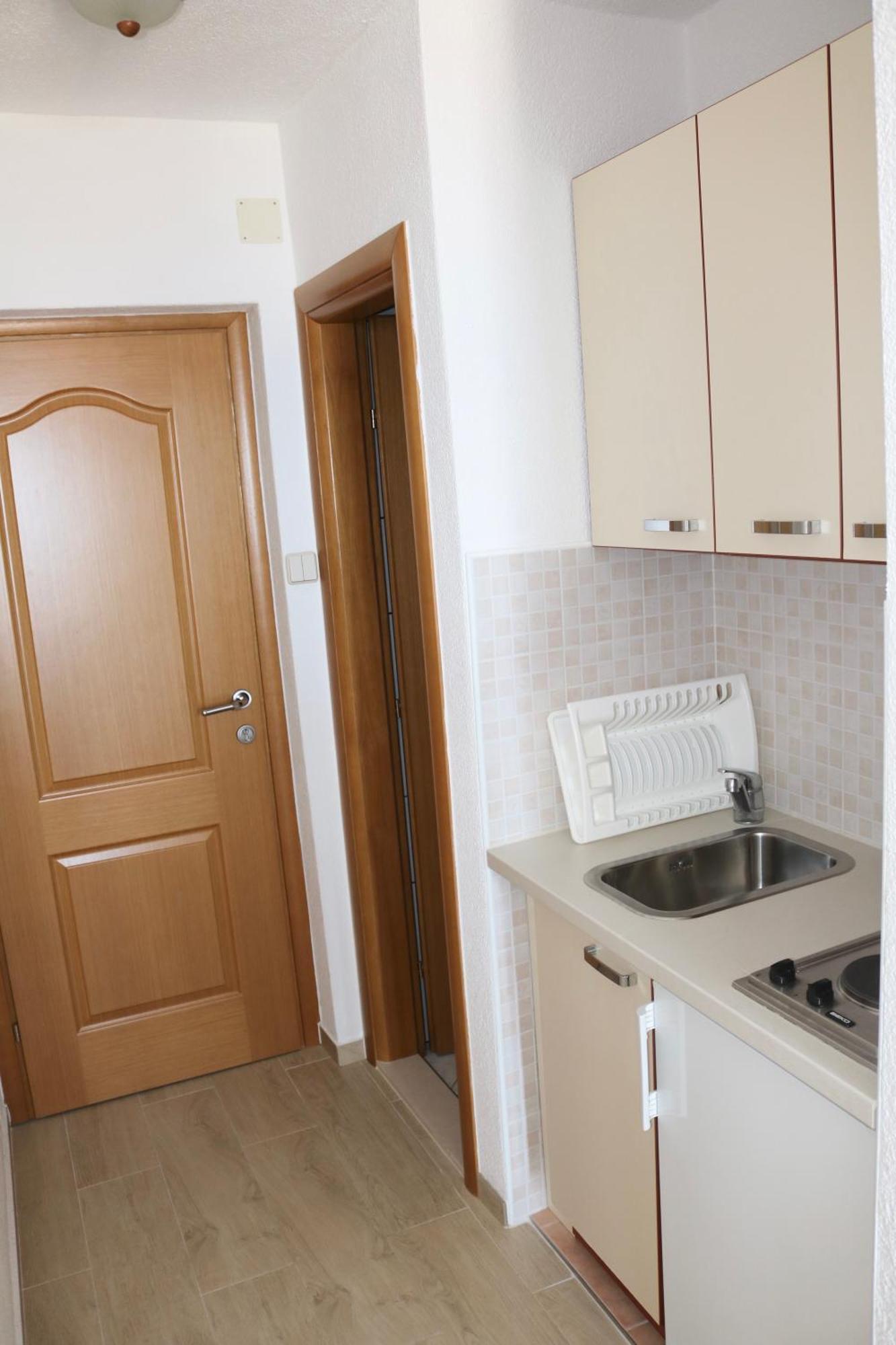 Apartments Irma Baška Voda Buitenkant foto