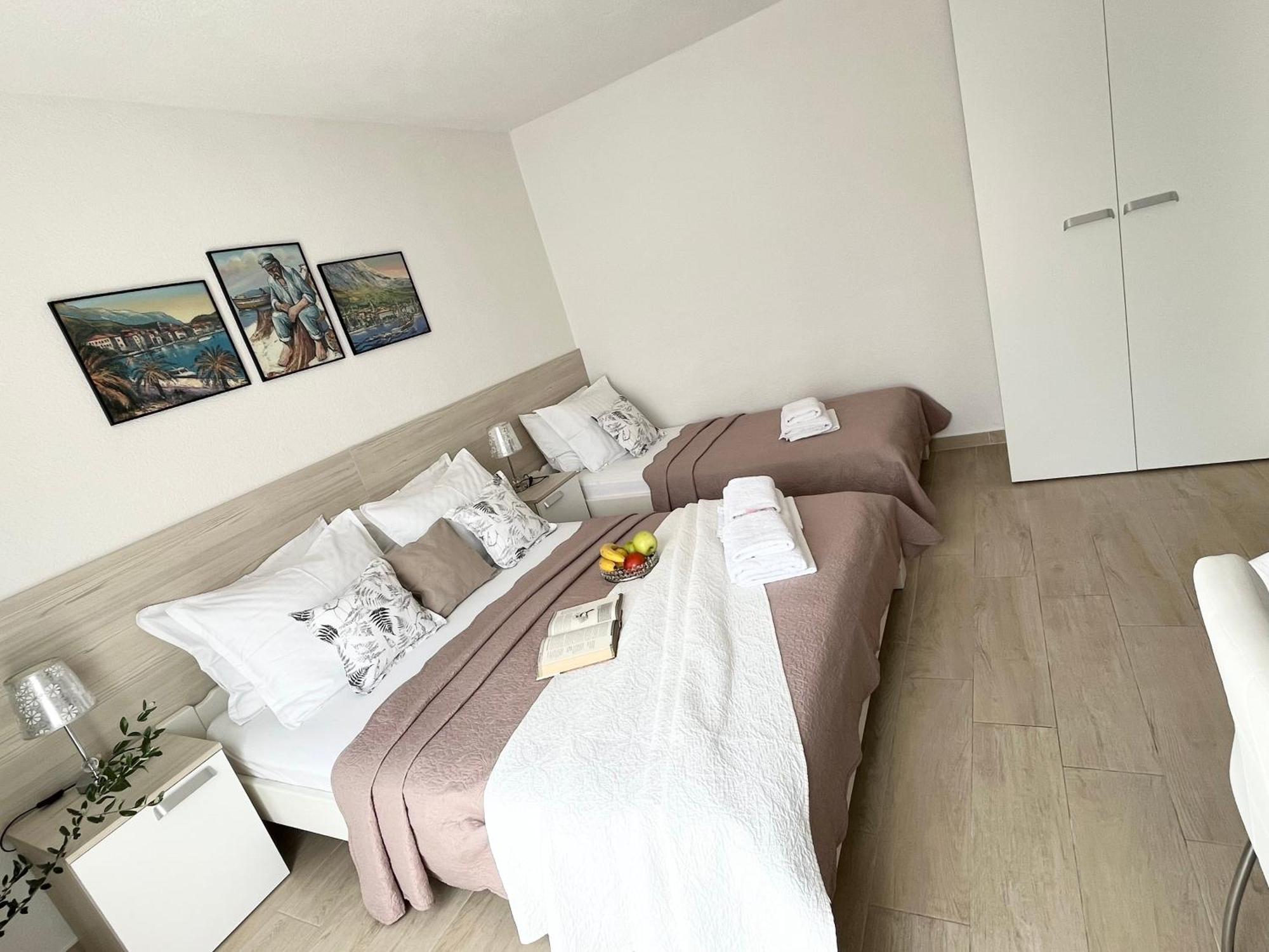 Apartments Irma Baška Voda Buitenkant foto