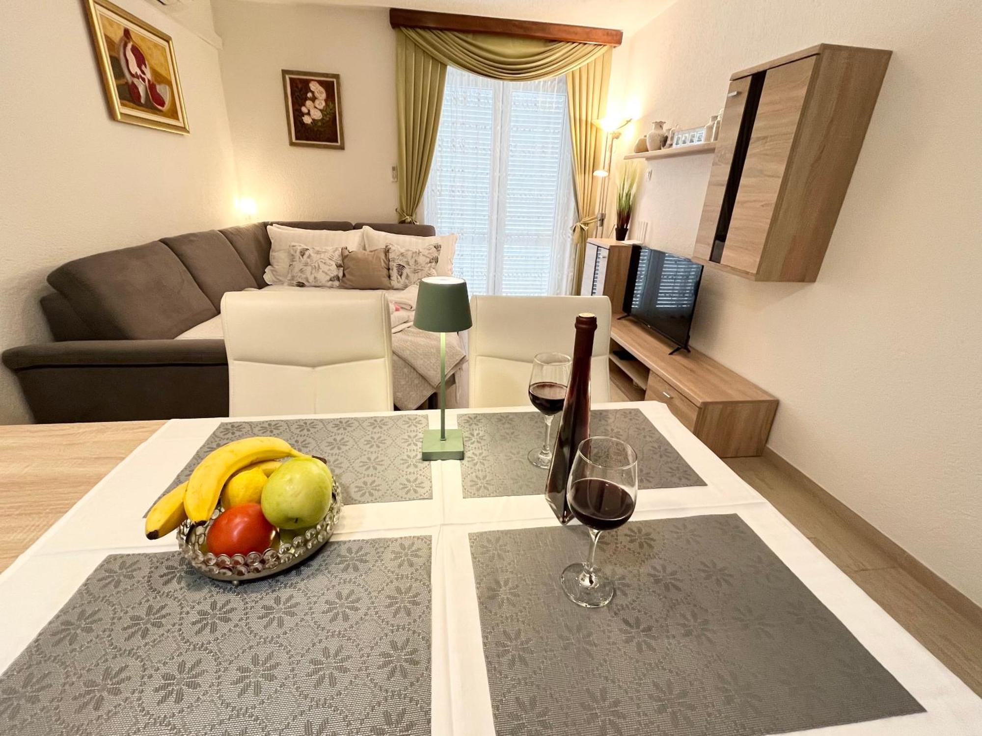 Apartments Irma Baška Voda Buitenkant foto