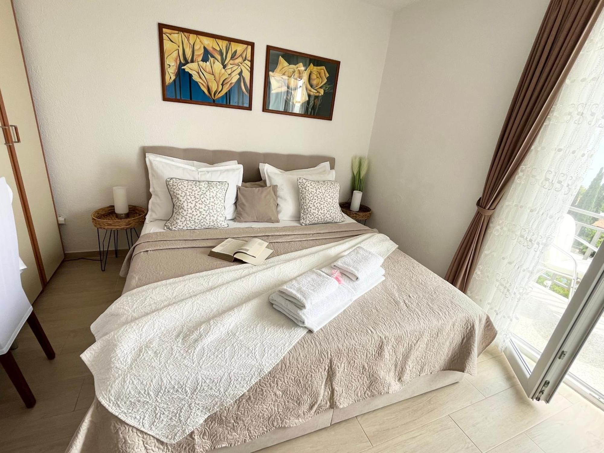 Apartments Irma Baška Voda Buitenkant foto