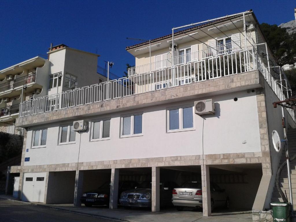 Apartments Irma Baška Voda Buitenkant foto